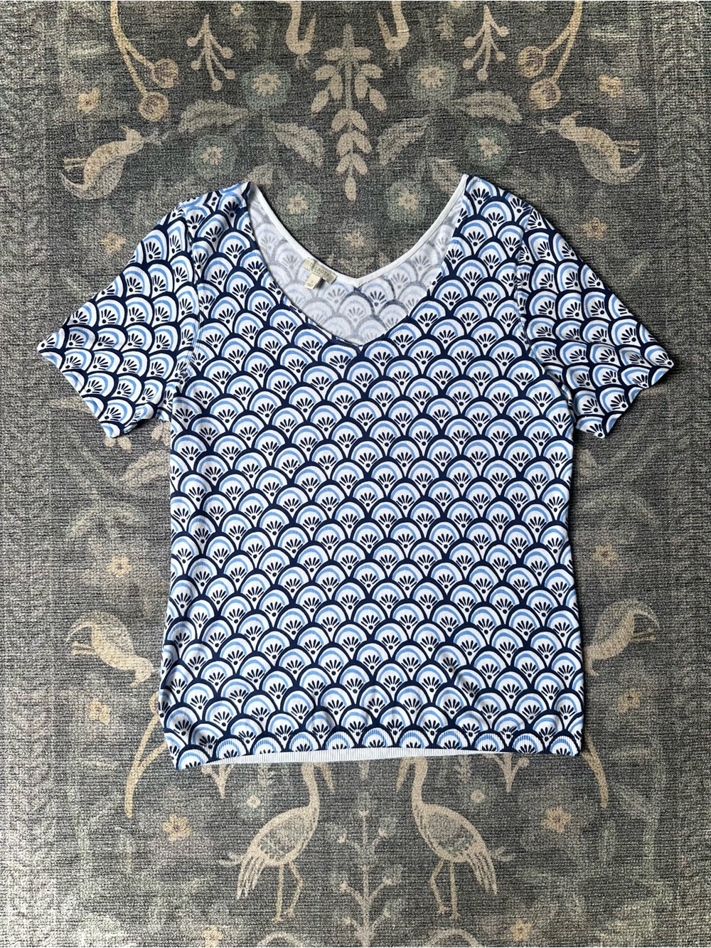 Talbots Blue White Scallop Print V-Neck Short Sleeve Knit Top Size S